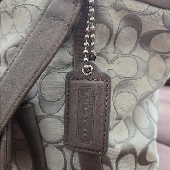 Coach Cream and Gray Signature Shoulder Bag - Picture 3 of 12